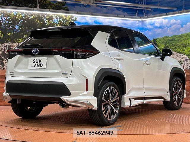 Toyota YARIS CROSS 2022-09 8564229-16