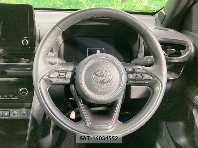 Toyota YARIS CROSS 2024-12 8564230-10