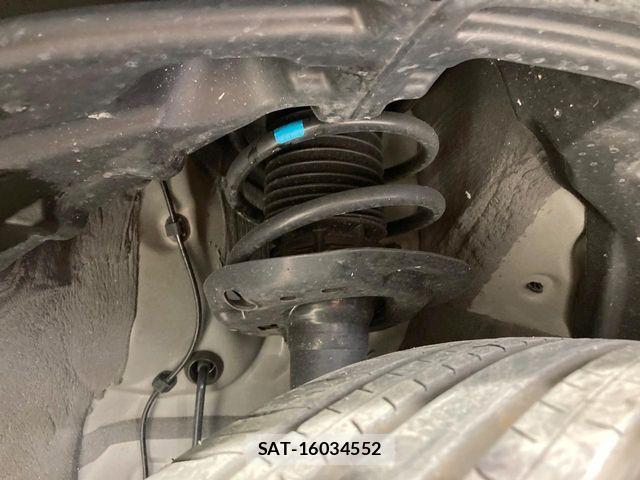 Toyota YARIS CROSS 2024-12 8564230-19