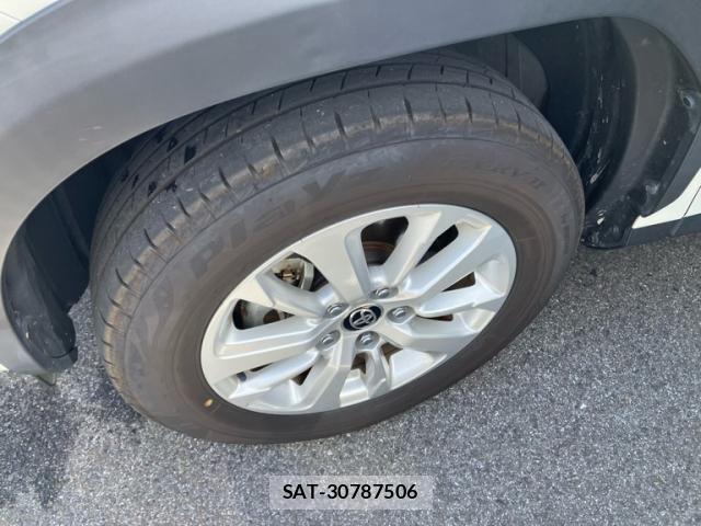 Toyota YARIS CROSS 2021-02 8564239-4