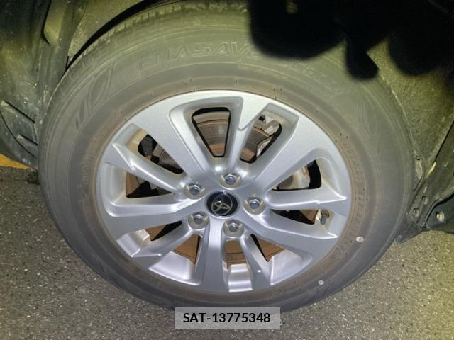 Toyota YARIS CROSS 2023-01 8564237-15
