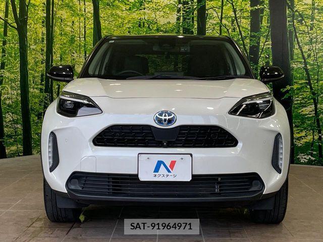 Toyota YARIS CROSS 2021-11 8564234-13