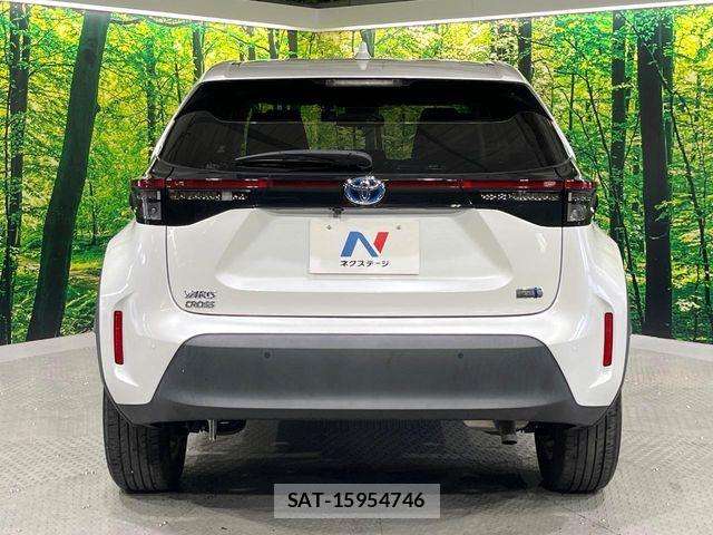 Toyota YARIS CROSS 2023-03 8630024-14
