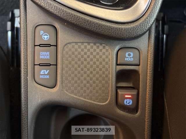 Toyota YARIS CROSS 2023-10 8630008-12