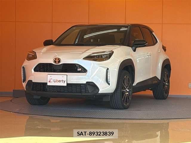 Toyota YARIS CROSS 2023-10 8630008-15