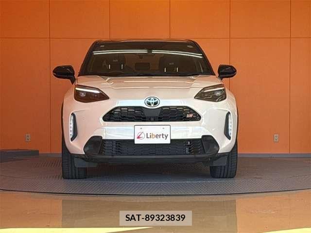 Toyota YARIS CROSS 2023-10 8630008-16