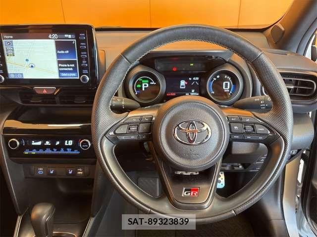Toyota YARIS CROSS 2023-10 8630008-1