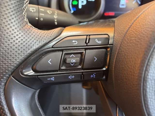 Toyota YARIS CROSS 2023-10 8630008-7