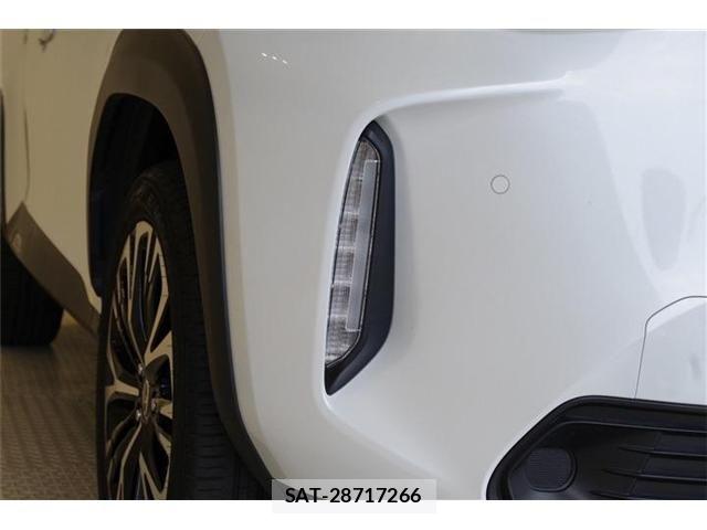 Toyota YARIS CROSS 2024-12 8630013-27