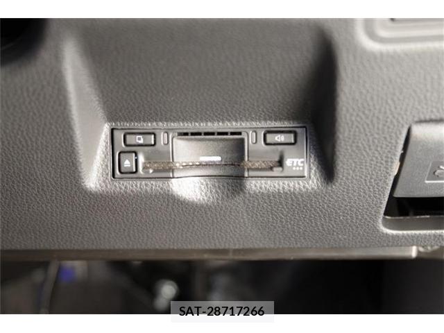 Toyota YARIS CROSS 2024-12 8630013-4