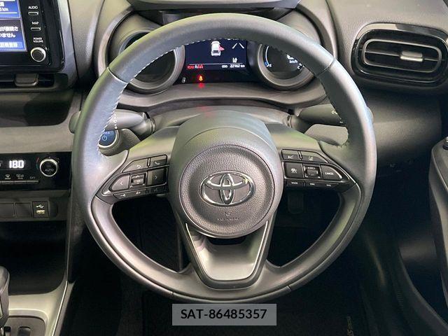 Toyota YARIS CROSS 2023-12 8630020-11