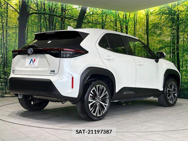 Toyota YARIS CROSS 2021-08 8630014-16