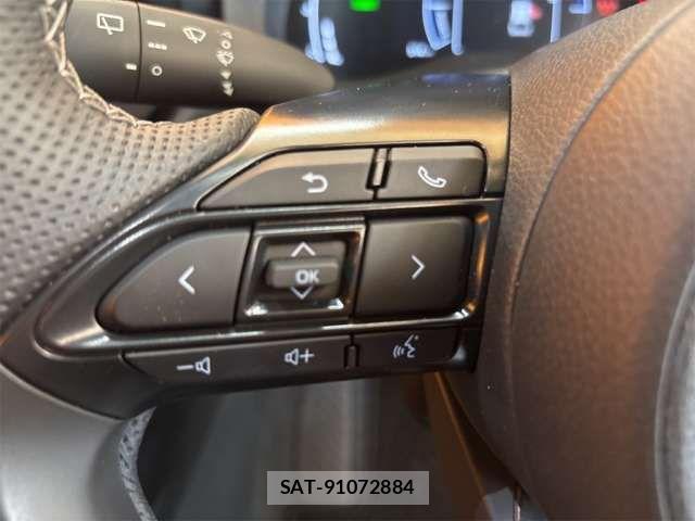 Toyota YARIS CROSS 2025-11 8630007-12