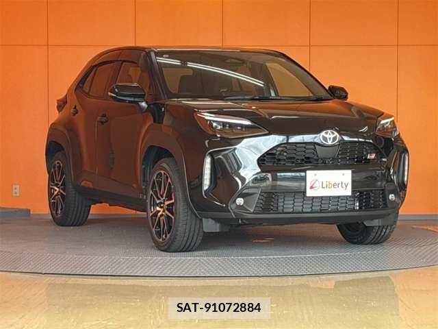 Toyota YARIS CROSS 2025-11 8630007-18
