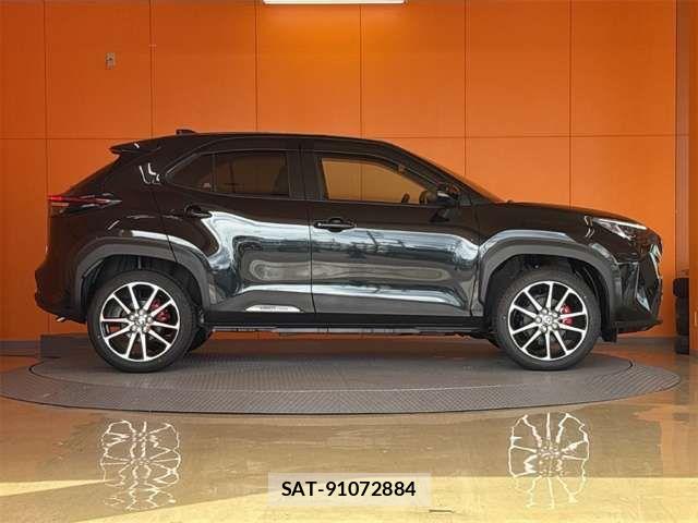 Toyota YARIS CROSS 2025-11 8630007-19