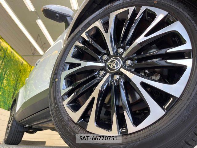 Toyota YARIS CROSS 2025-03 8630009-12