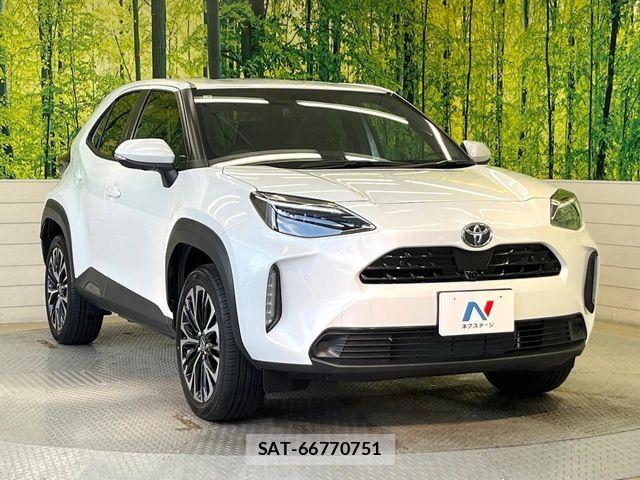 Toyota YARIS CROSS 2025-03 8630009-15