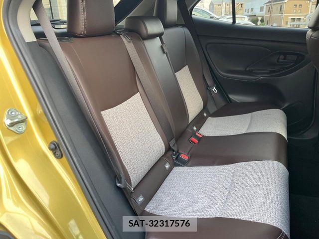 Toyota YARIS CROSS 2020-10 8630027-9