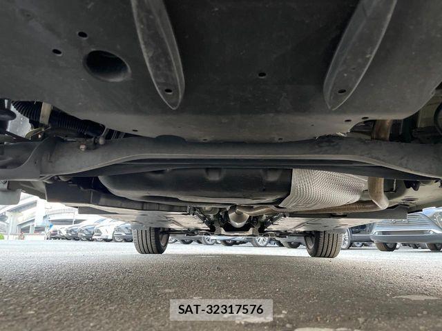 Toyota YARIS CROSS 2020-10 8630027-18