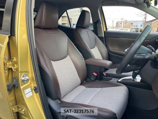 Toyota YARIS CROSS 2020-10 8630027-8
