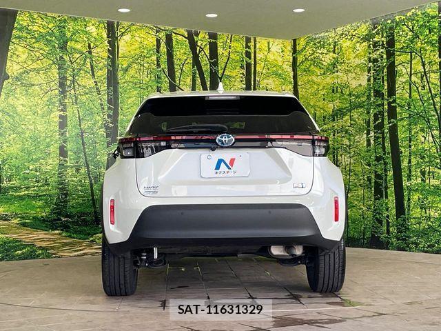 Toyota YARIS CROSS 2022-04 8630018-14