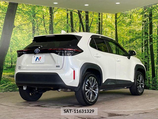 Toyota YARIS CROSS 2022-04 8630018-16