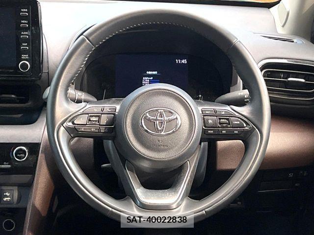 Toyota YARIS CROSS 2021-10 8630023-10