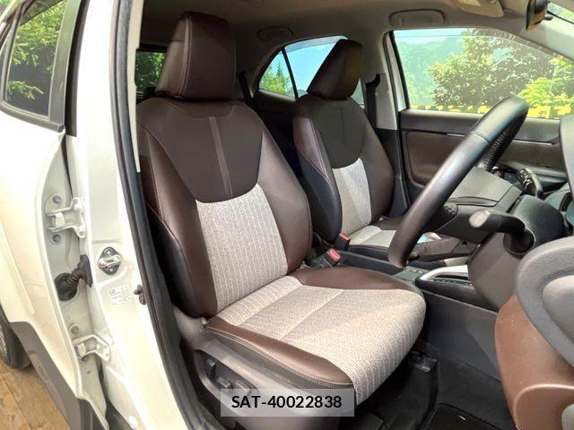 Toyota YARIS CROSS 2021-10 8630023-7
