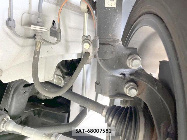 Toyota YARIS CROSS 2022-06 8630012-19