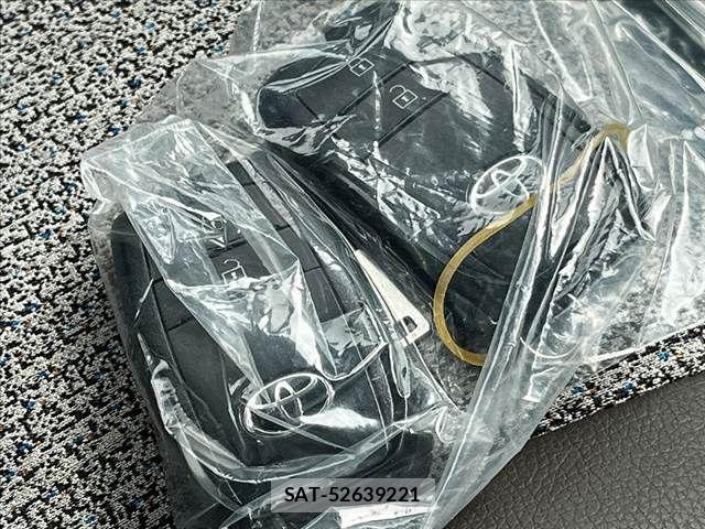 Toyota YARIS CROSS 2023-10 8662659-19