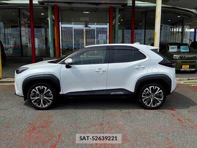 Toyota YARIS CROSS 2023-10 8662659-4