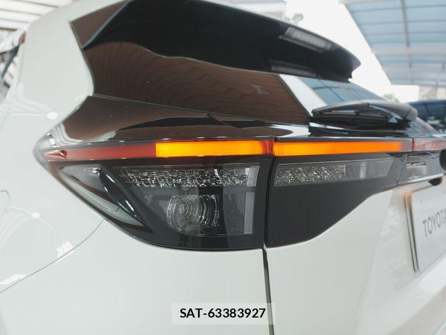 Toyota YARIS CROSS 2021-03 8667219-25
