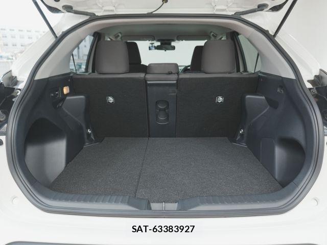 Toyota YARIS CROSS 2021-03 8667219-26
