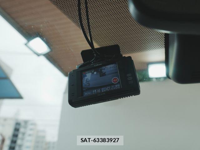 Toyota YARIS CROSS 2021-03 8667219-27