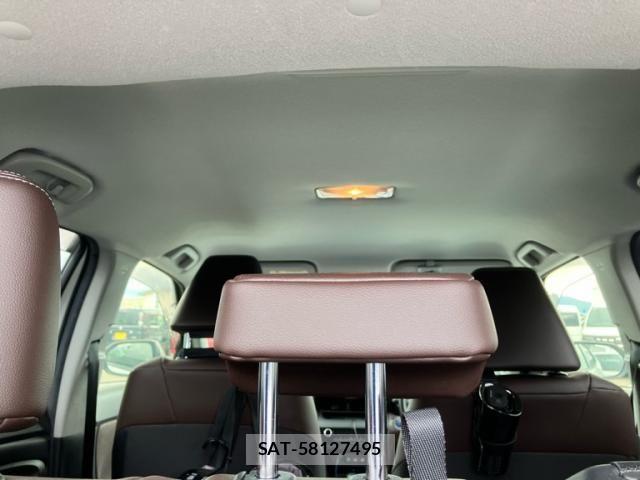 Toyota YARIS CROSS 2022-07 8667217-13