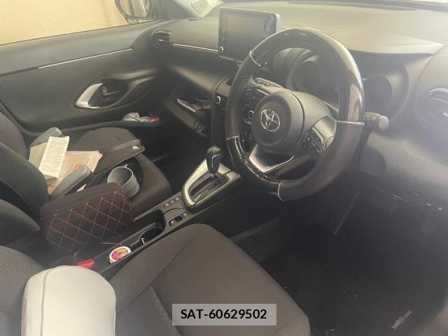 Toyota YARIS CROSS 2023-10 8662661-1