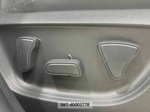 Toyota YARIS CROSS 2024-04 8662654-6