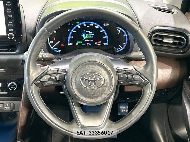 Toyota YARIS CROSS 2022-04 8662663-10