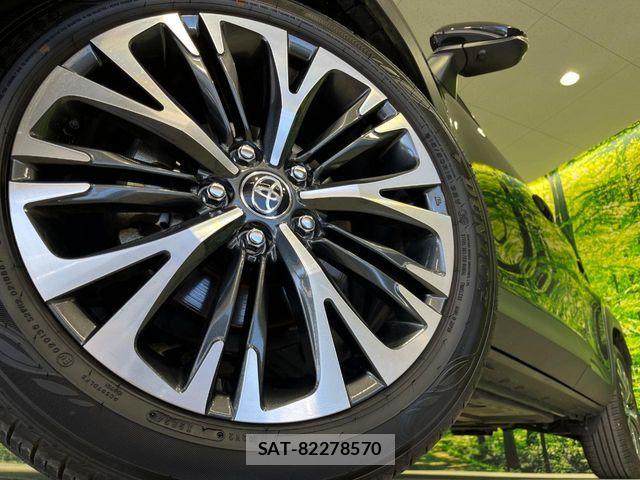 Toyota YARIS CROSS 2021-12 8667214-12
