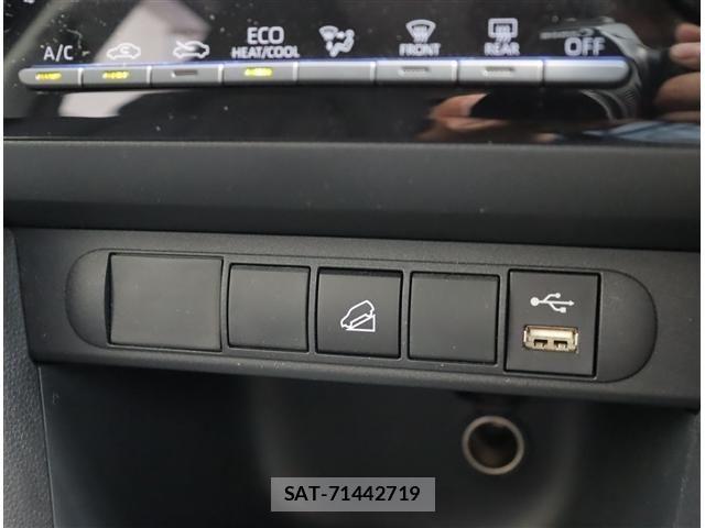 Toyota YARIS CROSS 2023-11 8662653-12