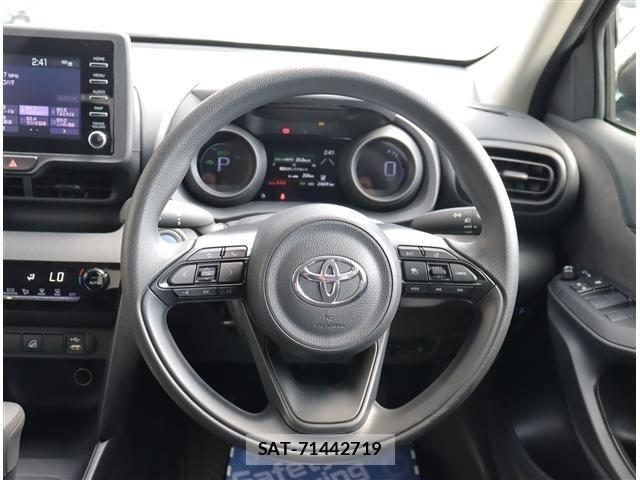 Toyota YARIS CROSS 2023-11 8662653-13