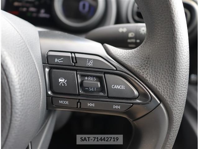 Toyota YARIS CROSS 2023-11 8662653-15