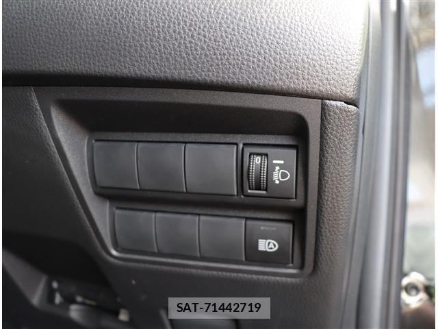 Toyota YARIS CROSS 2023-11 8662653-16
