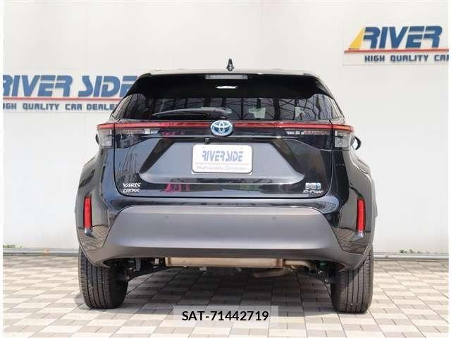 Toyota YARIS CROSS 2023-11 8662653-23