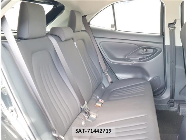 Toyota YARIS CROSS 2023-11 8662653-5