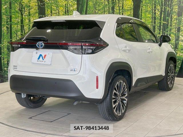 Toyota YARIS CROSS 2021-03 8662662-16