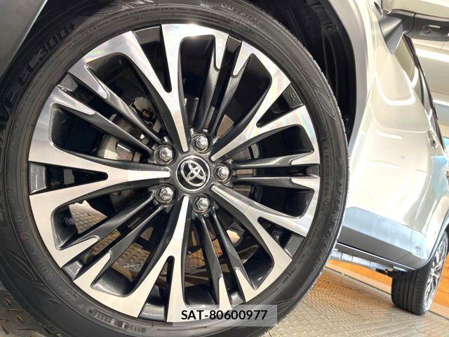 Toyota YARIS CROSS 2021-07 8662664-12