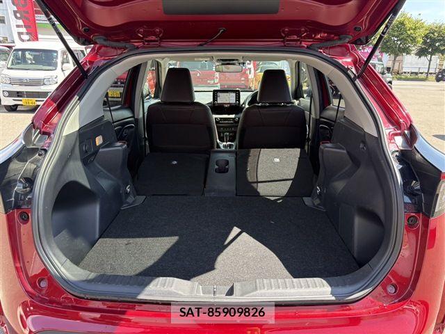 Toyota YARIS CROSS 2021-12 8662666-18