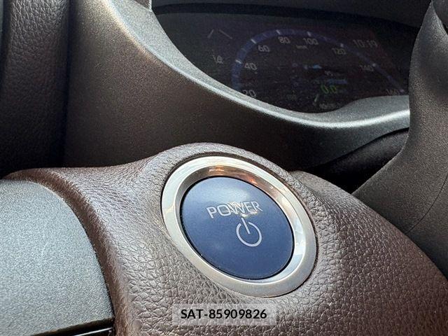 Toyota YARIS CROSS 2021-12 8662666-28