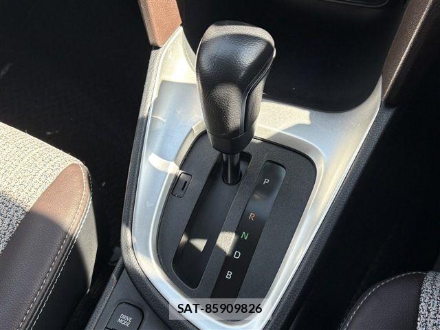 Toyota YARIS CROSS 2021-12 8662666-29
